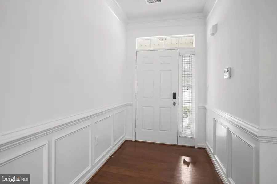 270 Williamsburg Cir, La Plata, MD 20646 - #2