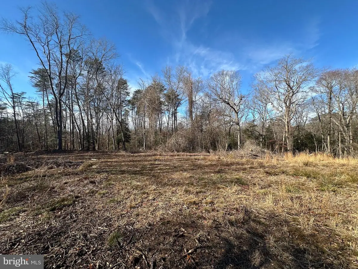 5500 Winston Vines Pl, Indian Head, MD 20640 - #1