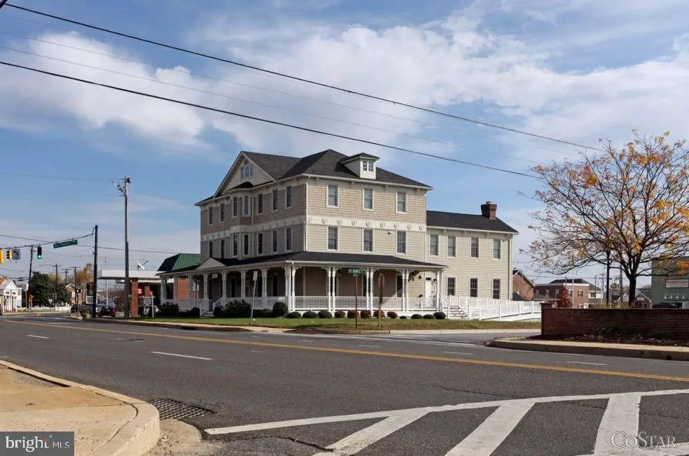 303 Charles St, La Plata, MD 20646 - #1