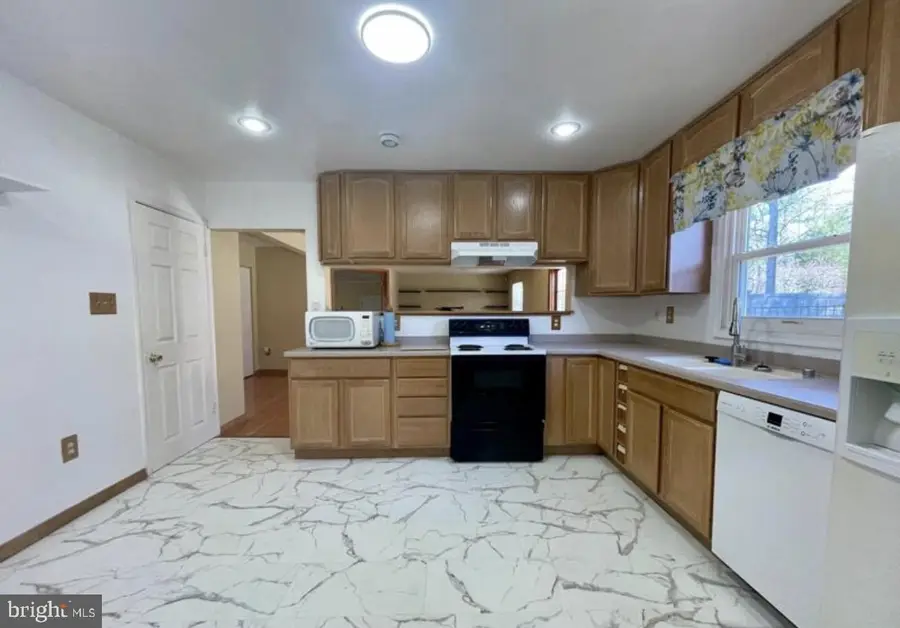 2450 Indian Ct, Waldorf, MD 20601 - #2