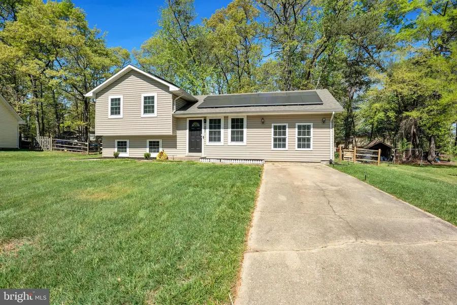 3033 Blackland Ct, Waldorf, MD 20602 - #2