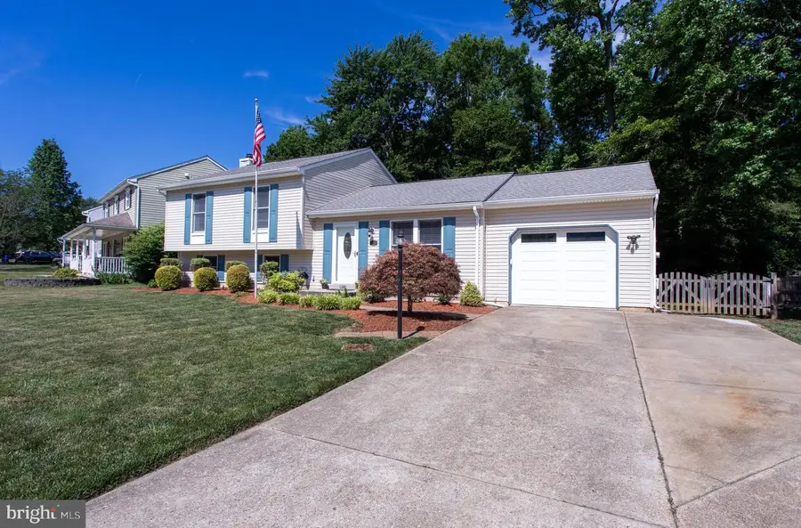 6875 Kangaroo Dr, Waldorf, MD 20603 - #2