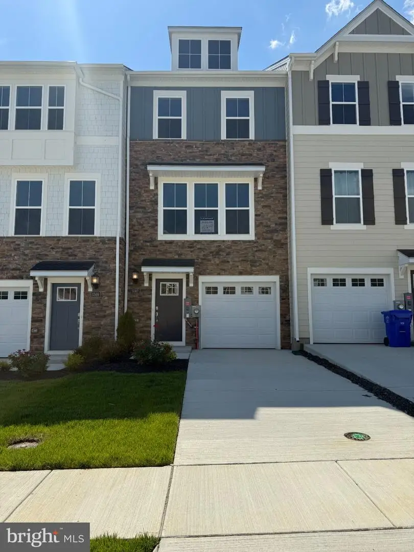 5567 Marksburg Pl, White Plains, MD 20695 - #1