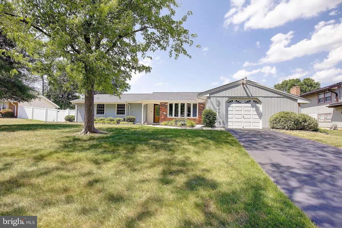 5304 Doris Dr, Waldorf, MD 20601 - #1