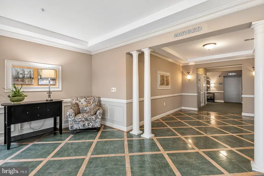 800 Edelen Station Pl #204, La Plata, MD 20646 - #3