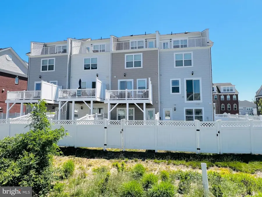 11687 Emily Dickinson Pl, White Plains, MD 20695 - #2