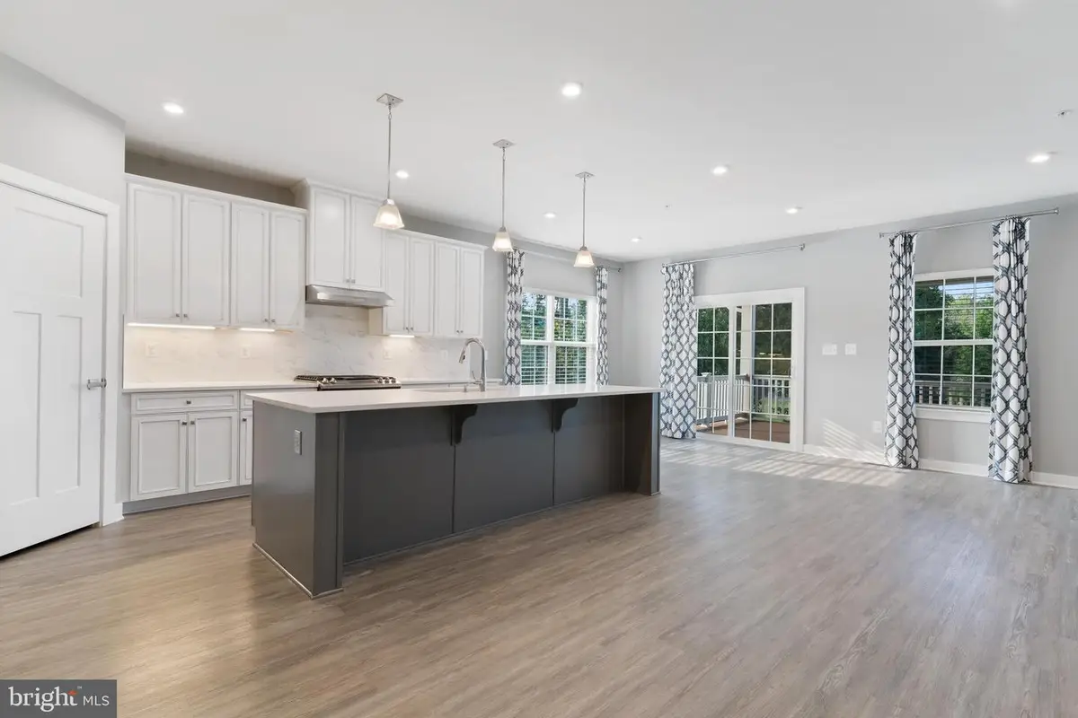 10602 Starfire Ln, Waldorf, MD 20603 - #1
