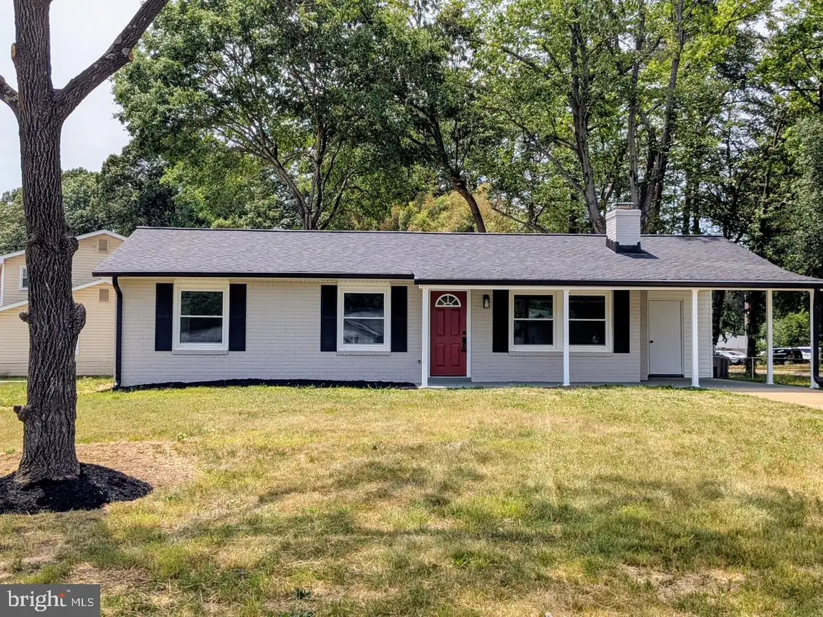 501 University Dr, Waldorf, MD 20602 - #1