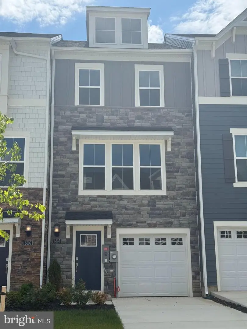 5537 Marksburg Pl, White Plains, MD 20695 - #3
