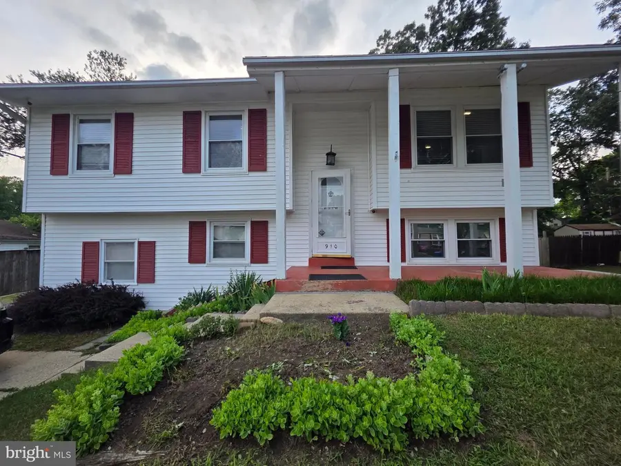 910 Mciver Dr, Waldorf, MD 20602 - #2