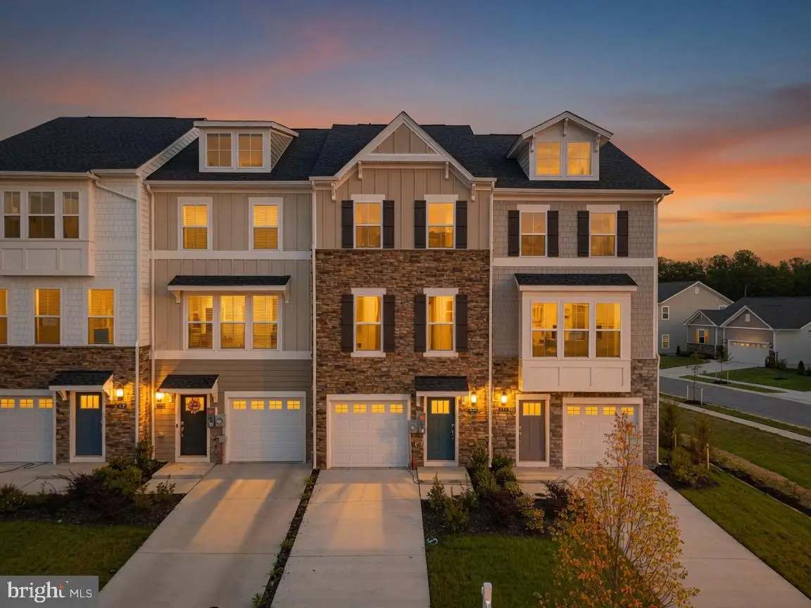 5568 Marksburg Pl, White Plains, MD 20695 - #1