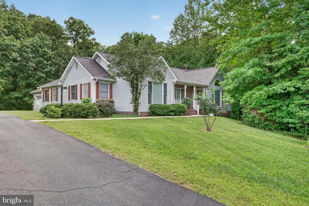 15471 Westchester Dr, Hughesville, MD 20637 - #1