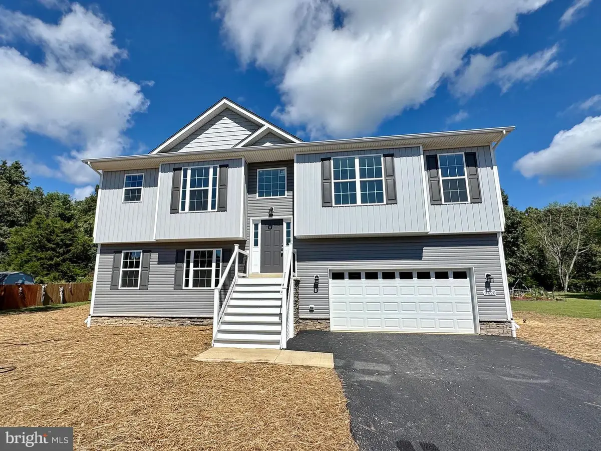 9420 Fendall Ln, Newburg, MD 20664 - #1