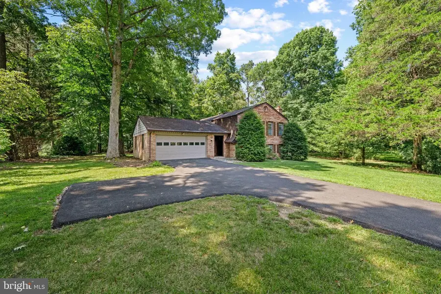 9242 Mimosa Dr, La Plata, MD 20646 - #2