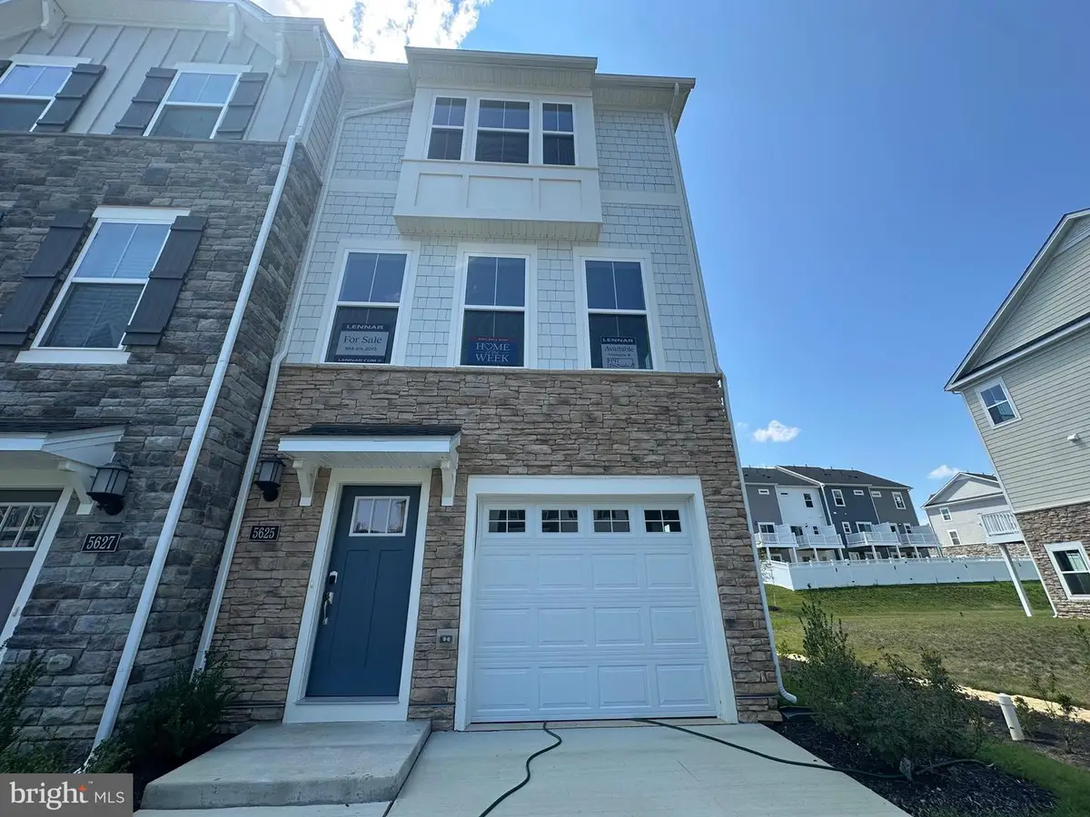 5631 Ludlow Pl, White Plains, MD 20695 - #1