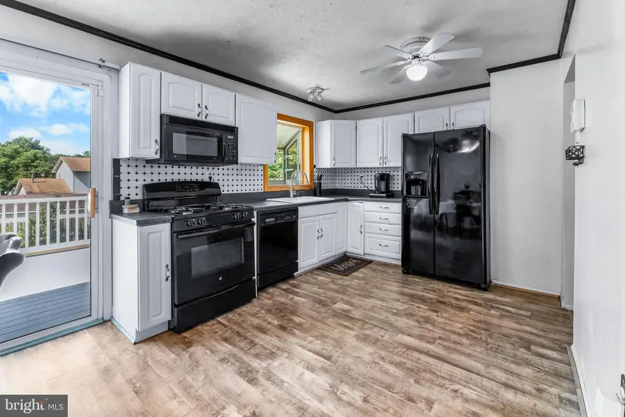 403 University Dr, Waldorf, MD 20602 - #3
