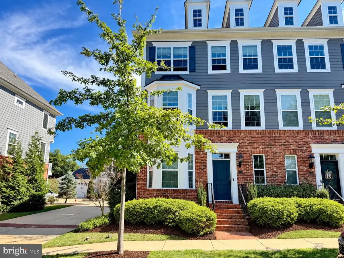242-a Buckeye Cir, La Plata, MD 20646 - #1