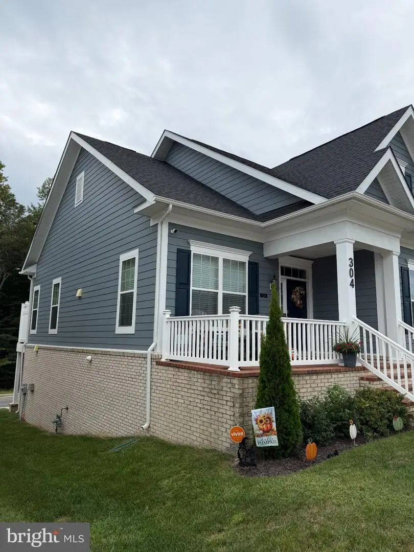 304 Buckeye Cir, La Plata, MD 20646 - #2