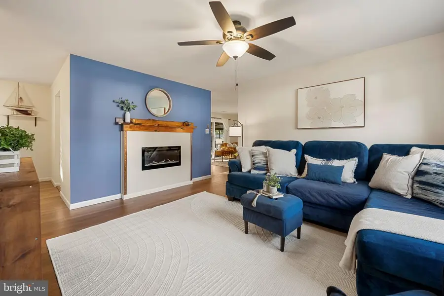 404 Linden Ln, La Plata, MD 20646 - #2