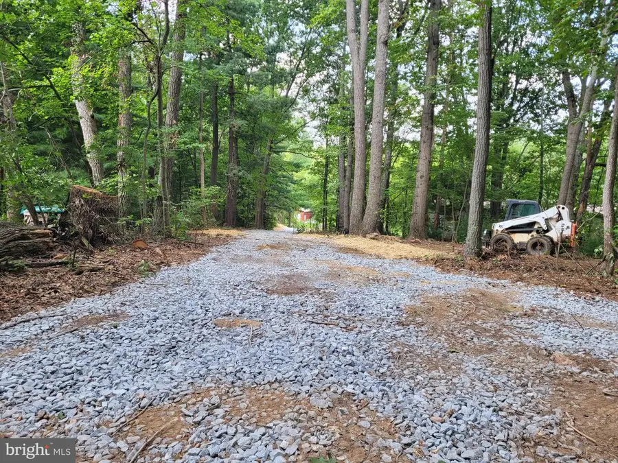 2461 Fairmount Rd, Hampstead, MD 21074 - Image #3