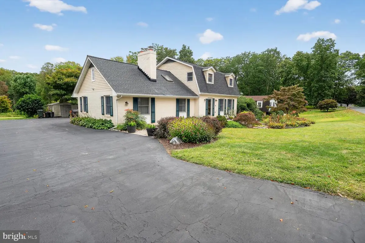 5934 Grace Lee Ave, Sykesville, MD 21784 - Image #1