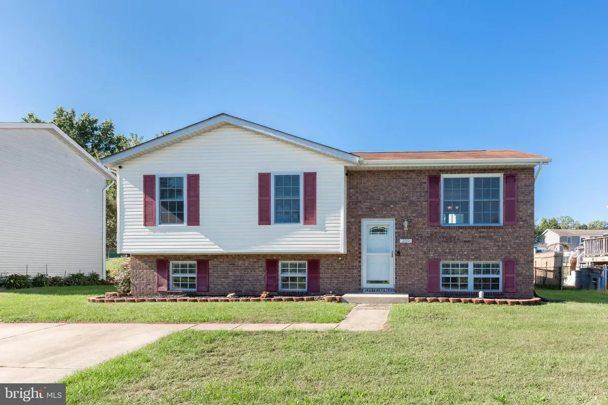 209 Grand Dr, Taneytown, MD 21787 - Image #1