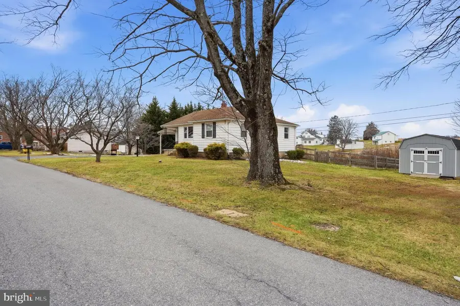 6304 W Hemlock Dr, Sykesville, MD 21784 - #3