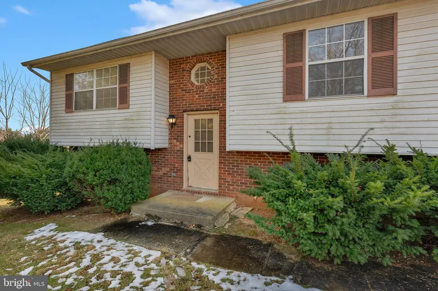 1011 Chapel Rd, New Windsor, MD 21776 - #3