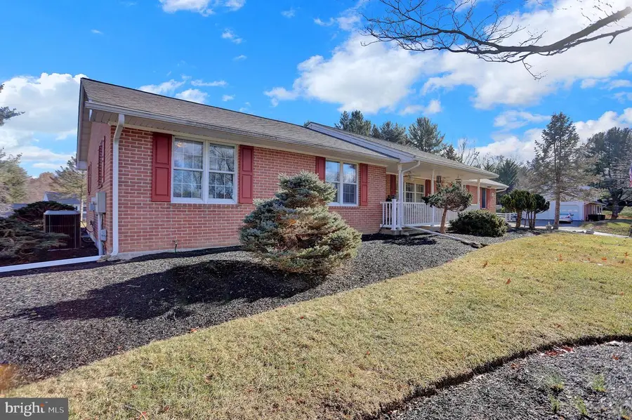 1209 Woodland Ct, Hampstead, MD 21074 - Image #2