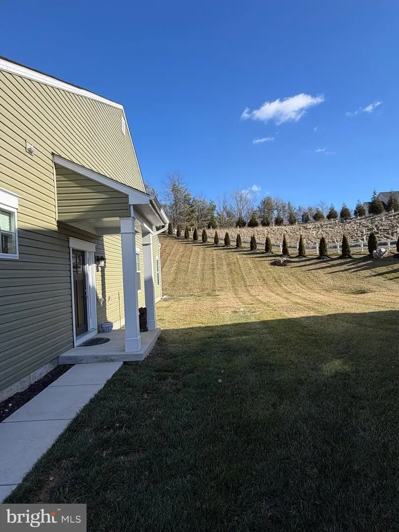 2896 Town View Cir, New Windsor, MD 21776 - Image #2