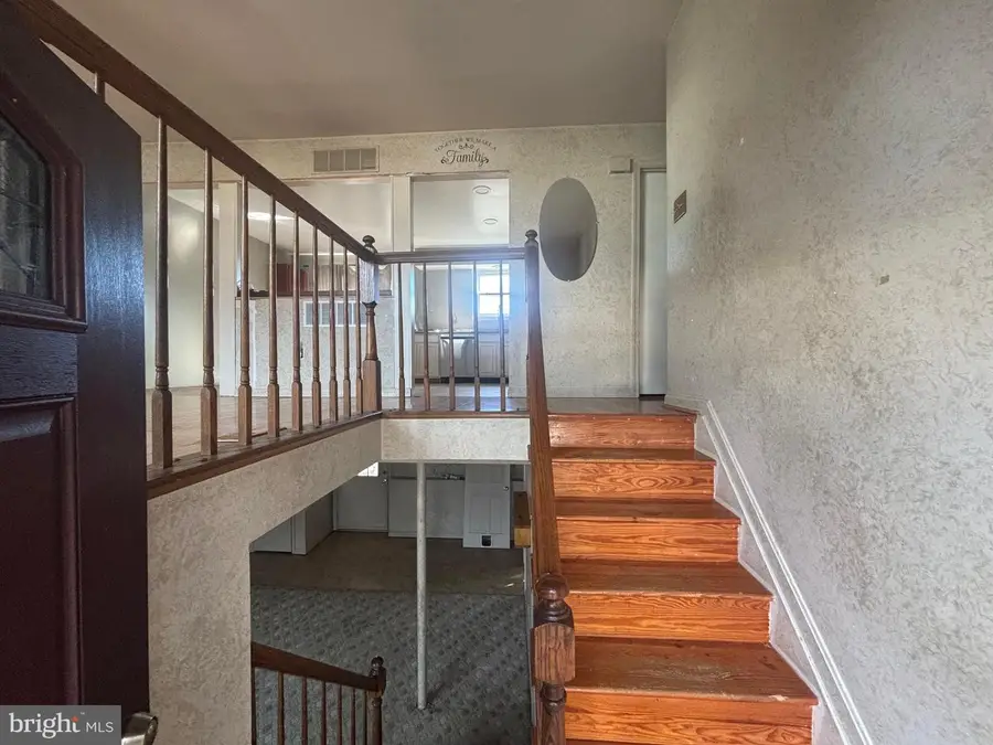 10 Starboard Ct, Taneytown, MD 21787 - Image #2