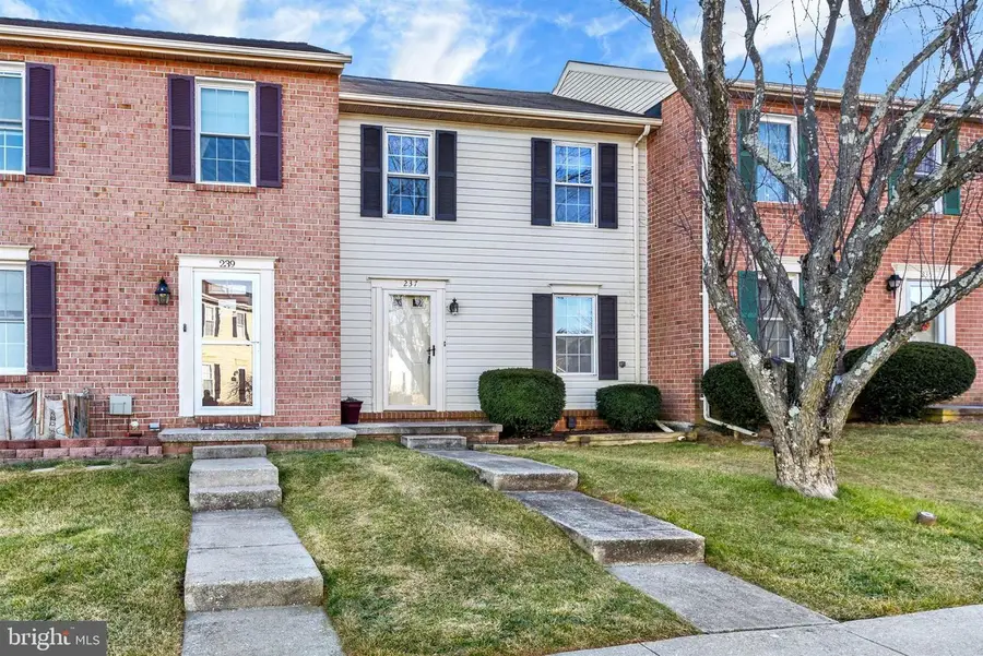 237 Alymer Ct, Westminster, MD 21157 - Image #2