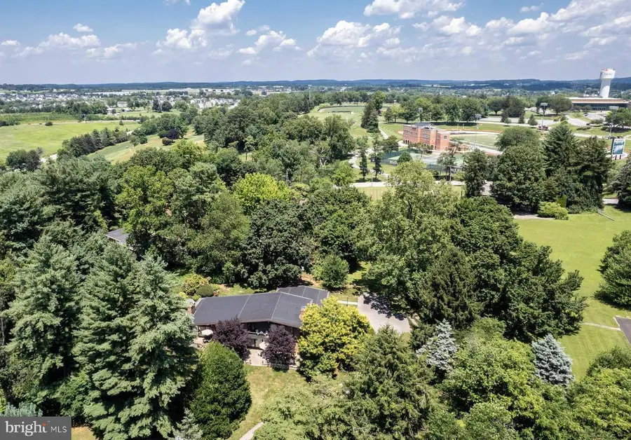 7 Pine Hill Dr, Westminster, MD 21157 - #2