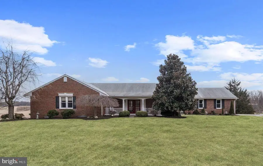 7001 Watersville Rd, Mount Airy, MD 21771 - Image #2