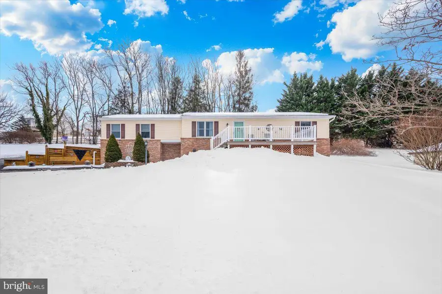 107 S Springdale Ave, New Windsor, MD 21776 - #3