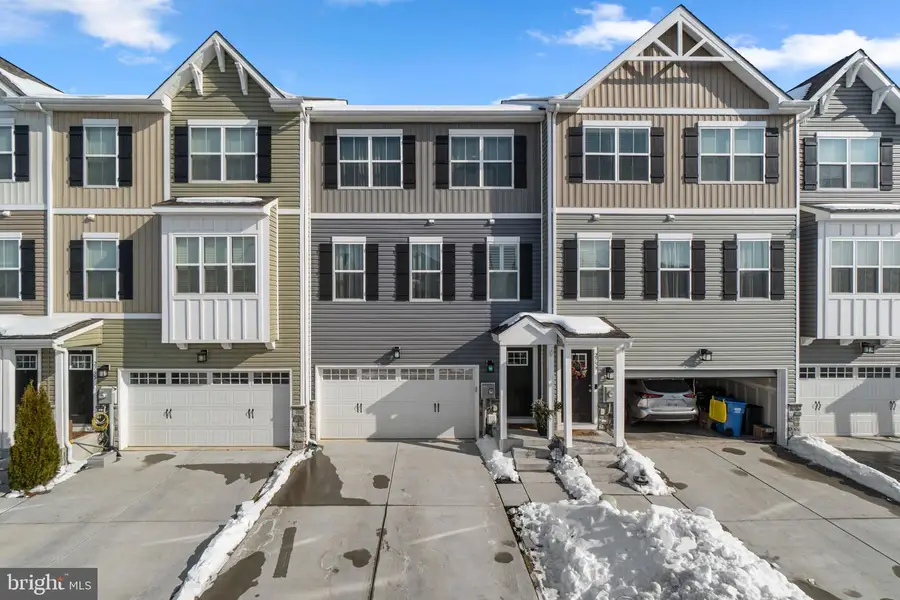 2757 Town View Cir, New Windsor, MD 21776 - #2
