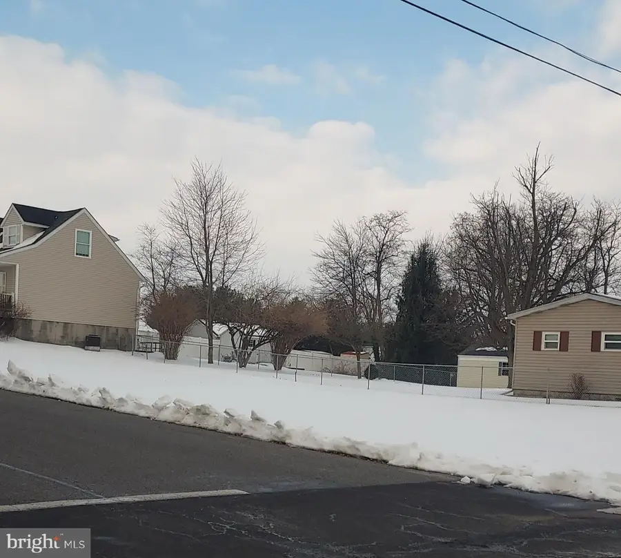 125 Commerce St, Taneytown, MD 21787 - #2