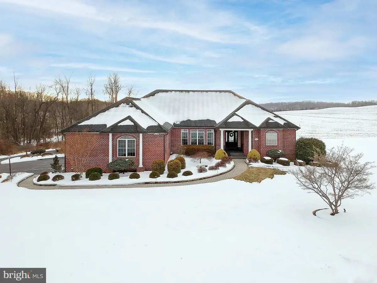 2710 Faithful Dr, Westminster, MD 21158 - #1