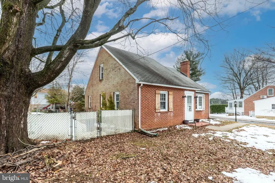 302 Anita Dr, Westminster, MD 21157 - #2