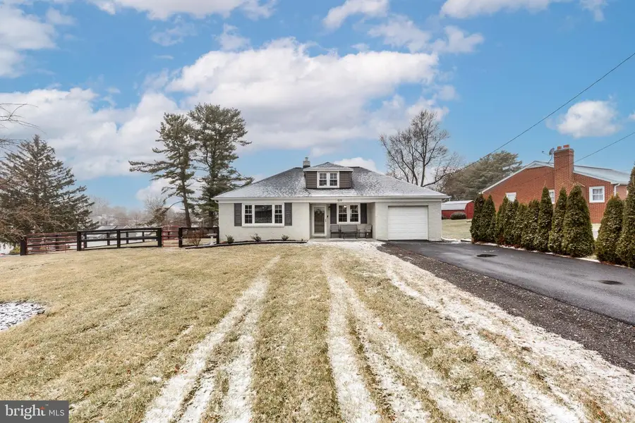 519 Old Baltimore Rd, Westminster, MD 21157 - #2