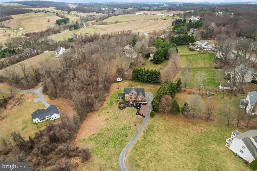 659 Downhill Dr, Westminster, MD 21157 - #2