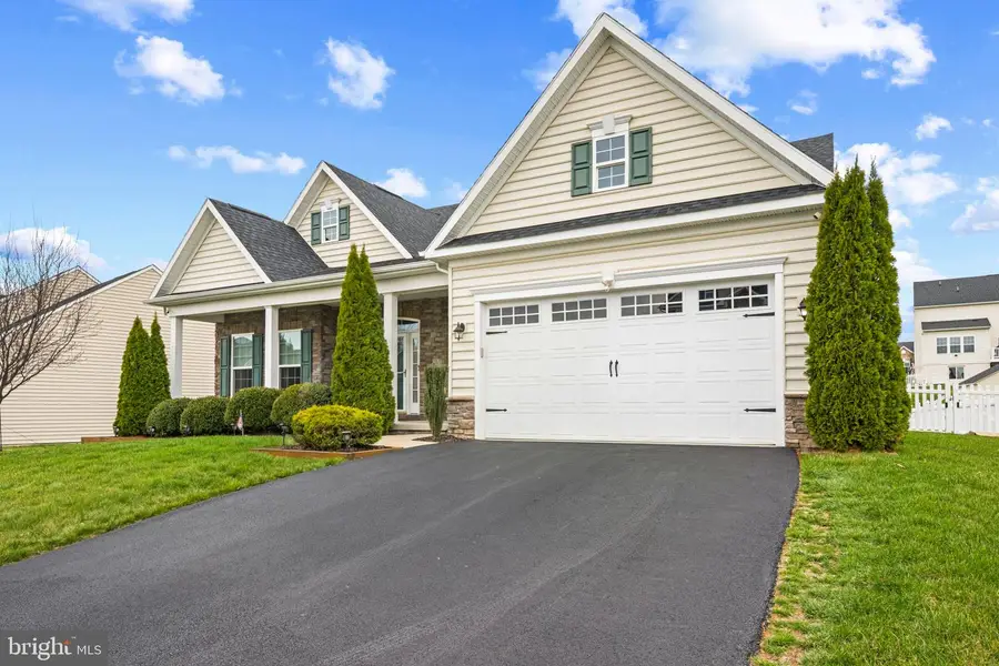 272 Meadow Creek Dr, Westminster, MD 21158 - #2