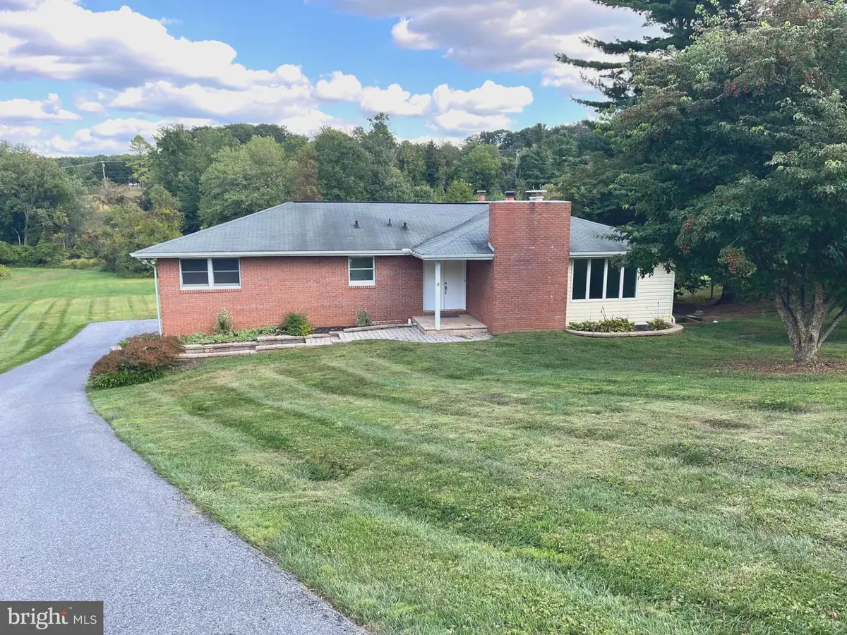 1659 Saint Paul St, Hampstead, MD 21074 - #1