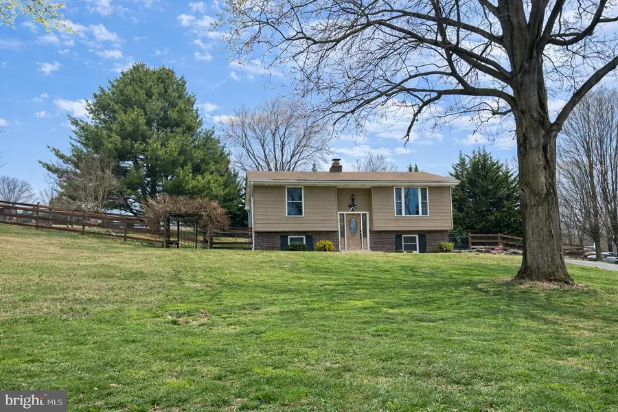 1618 Valley Dr, Westminster, MD 21157 - #2