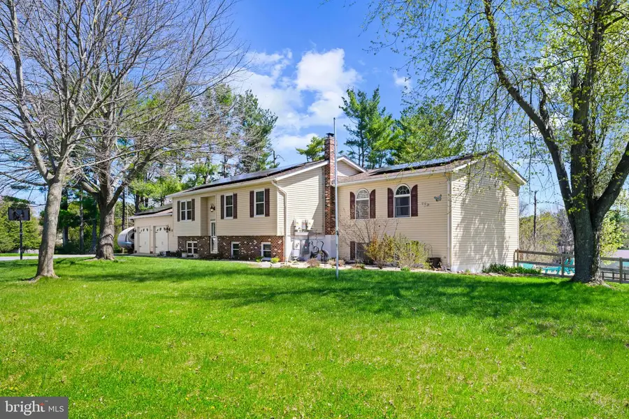 3851 White Oak Ct, Manchester, MD 21102 - #3