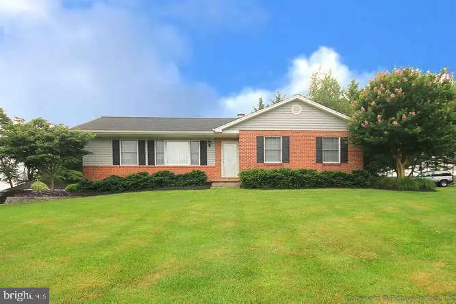 7208 Honeybush Dr, Mount Airy, MD 21771 - #1