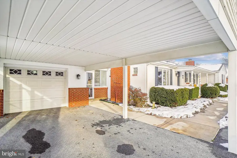 438 Hook Rd, Westminster, MD 21157 - #2