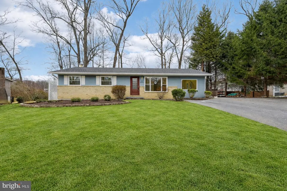 5806 Miriam Dr, Sykesville, MD 21784 - #1