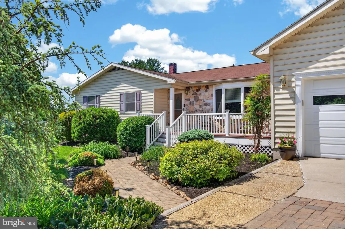 3921 Saint Paul Rd, Hampstead, MD 21074 - #1