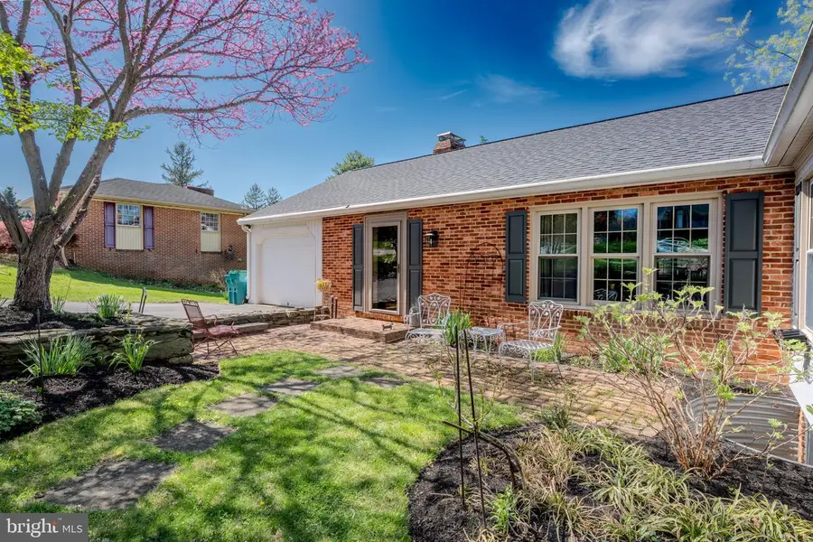 22 Fitzhugh Ave, Westminster, MD 21157 - #2